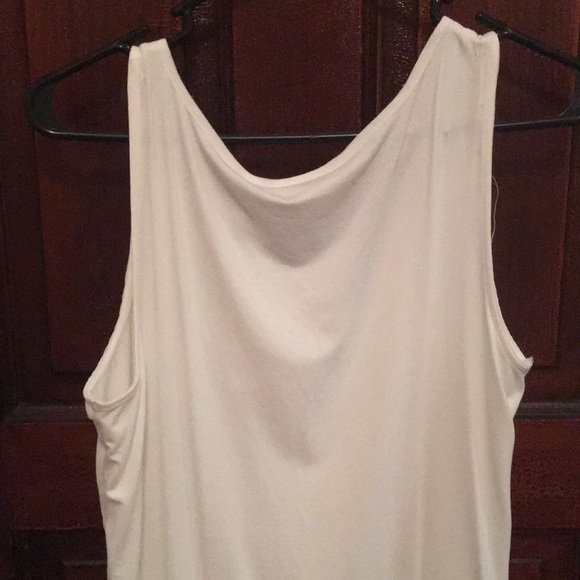 White blouse - Picture 4 of 5